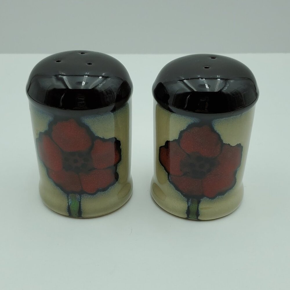 Pfaltzgraff Painted Poppies Salt & Pepper Shakers Floral Stoneware Shaker Set